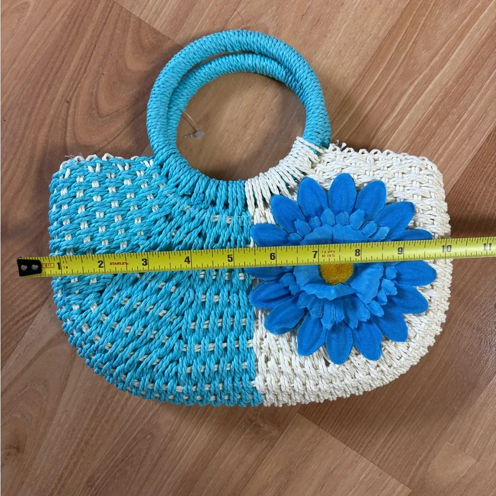 Woven Straw beach bag with Round Handle - Picture 6 of 8